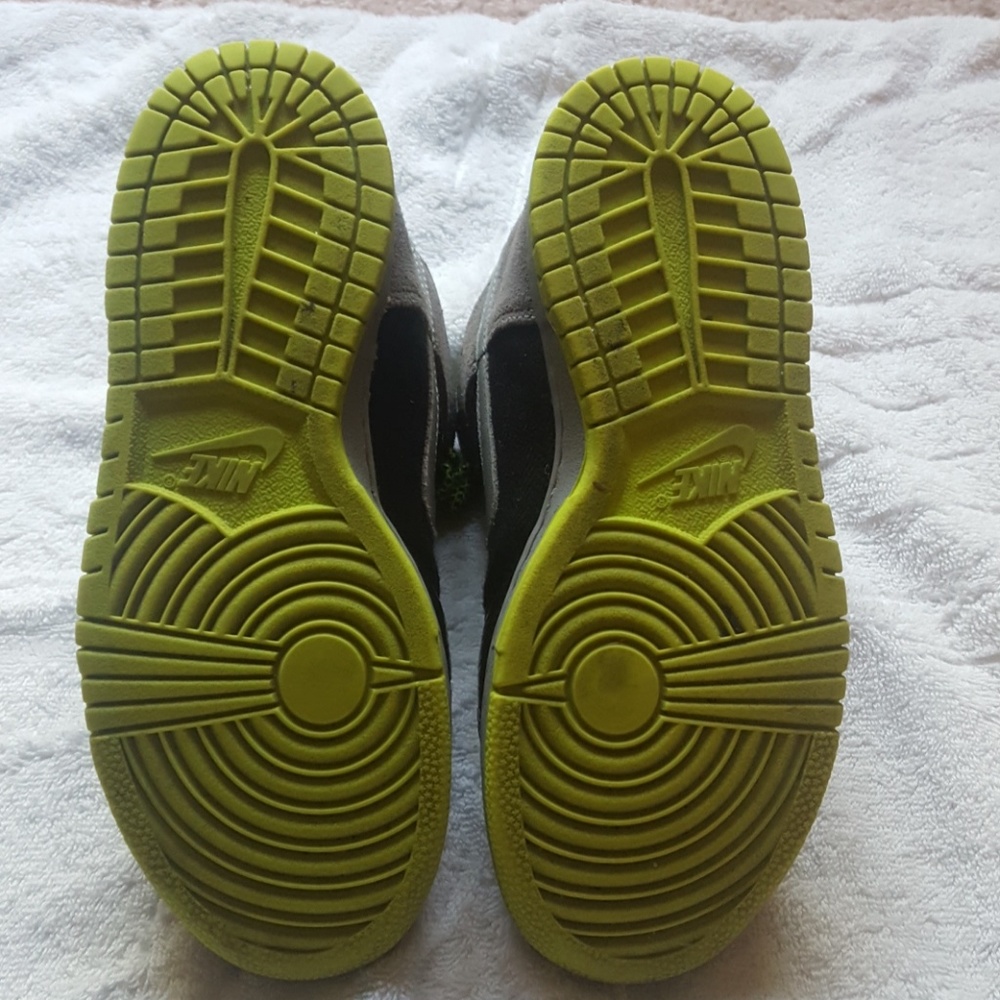Shoes - Picture 6 of 7